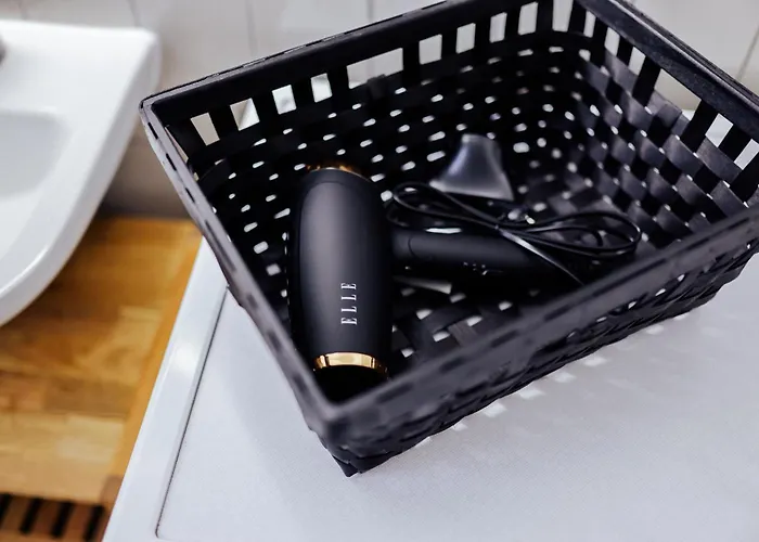 Stilvoll, Gemuetlich Und Ruhig - Bad Koesen - Salt Apartman Naumburg